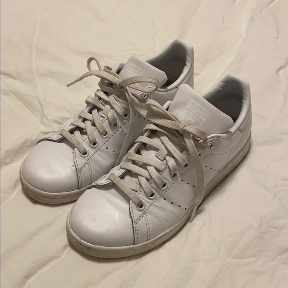 White Stan Smith’s